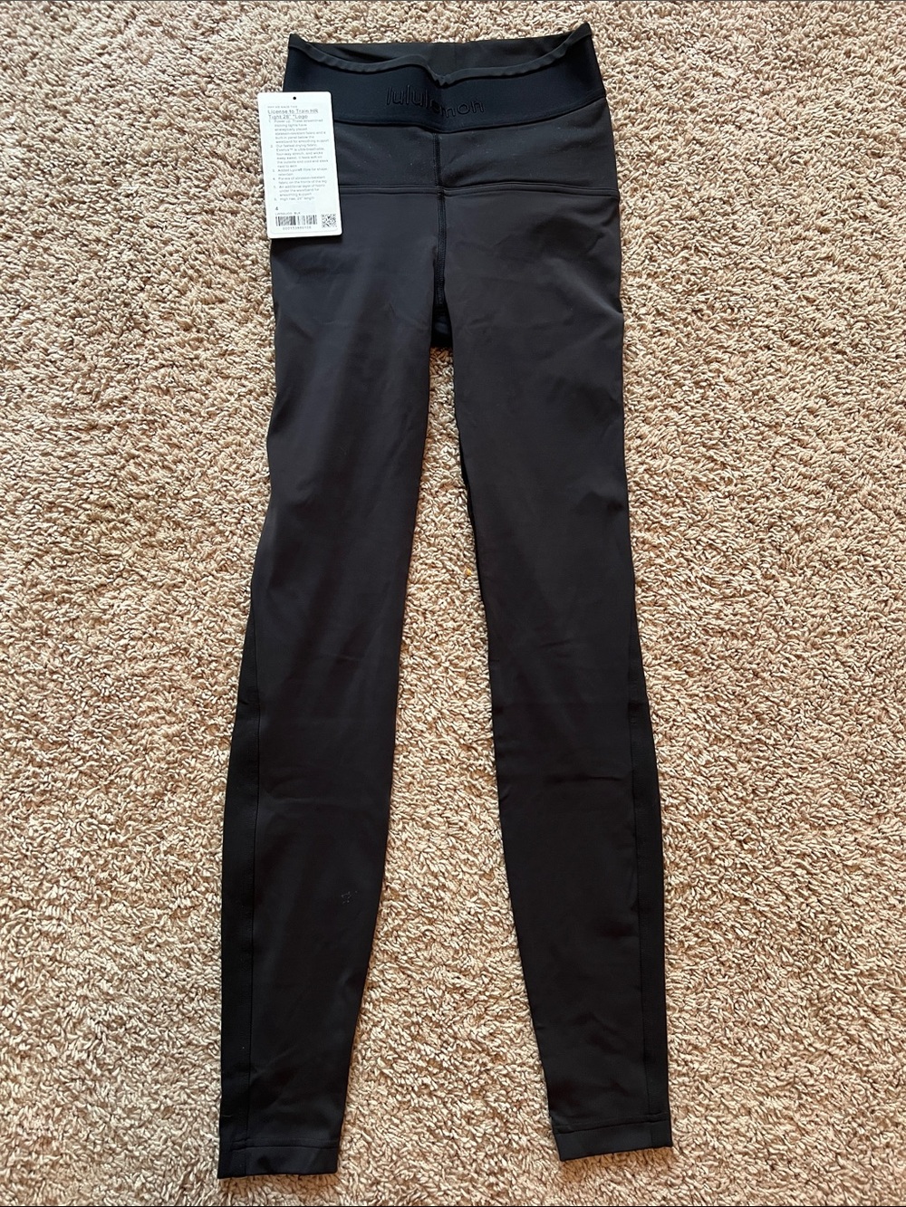 lululemon size 4. License to Train HR Logo